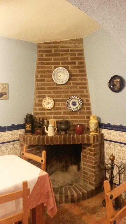 Hostal La Plaza Tielve Exterior foto